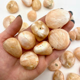 Stilbite Tumble, Tumbled Stilbite, Polished Stilbite, Soothing Stilbite, Pocket Stilbite, T-121