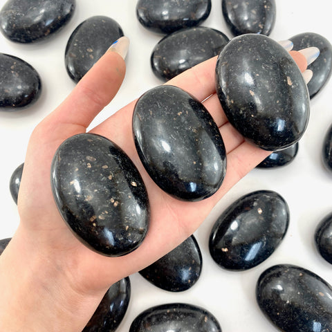 Nuummite Palm Stone, Polished Nuummite, Coppernite Palm Stone, Natural Nuummite, Healing Nuummite